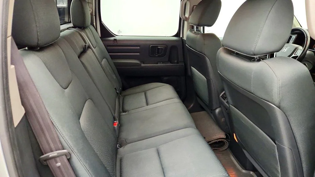 Used 2013 Alabaster Silver Metallic Honda 4WD Crew Cab Sport image 20