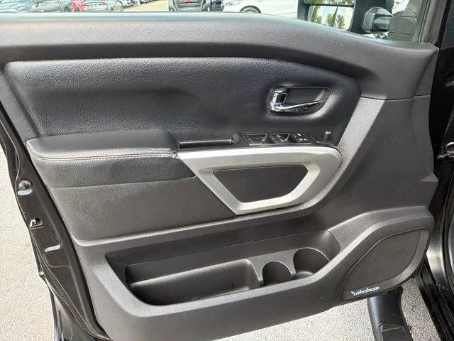 Used 2017 Black Nissan PRO-4X image 16