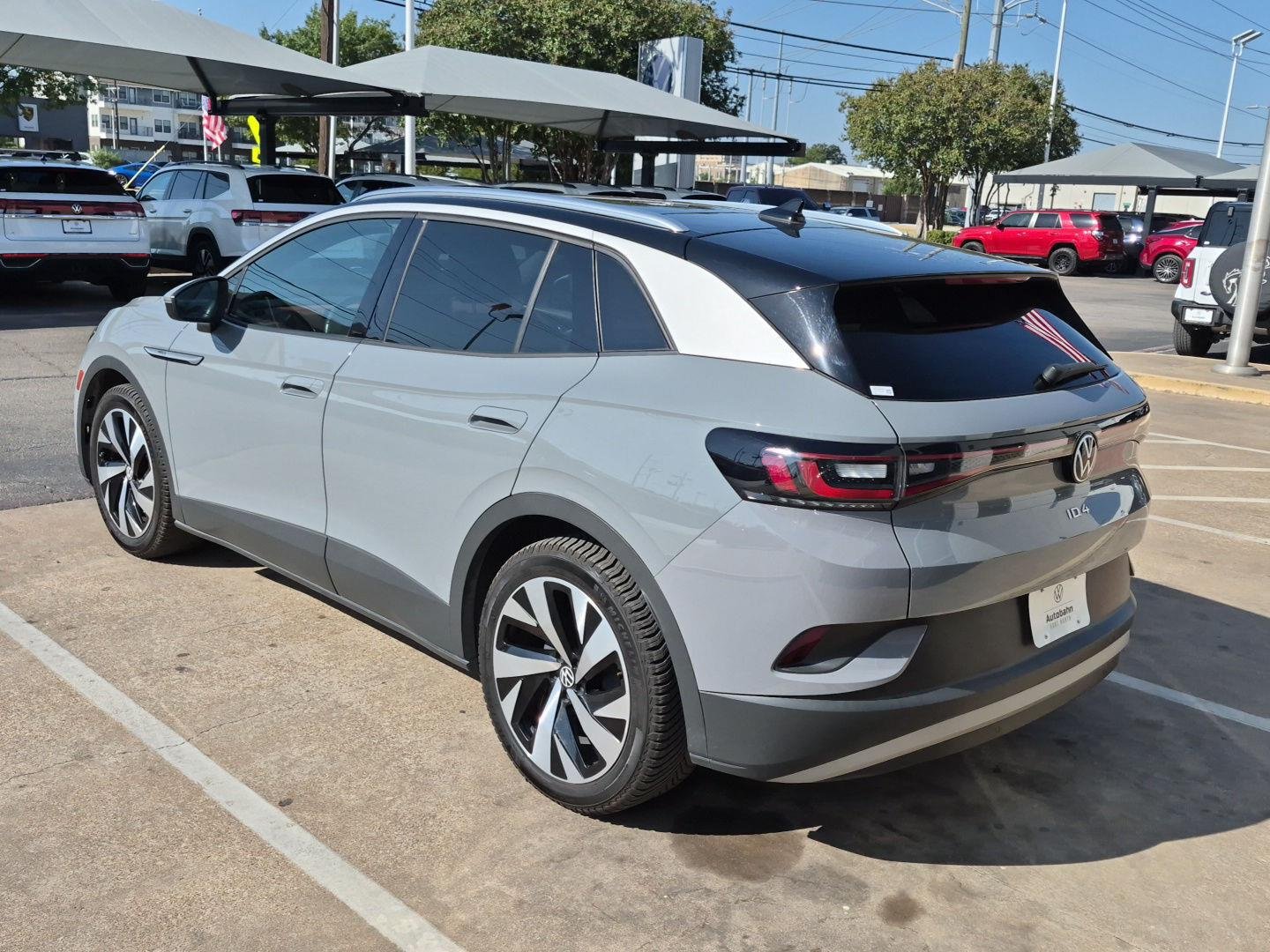 Used 2021 Moonstone Gray/Black Roof Volkswagen Pro S image 7