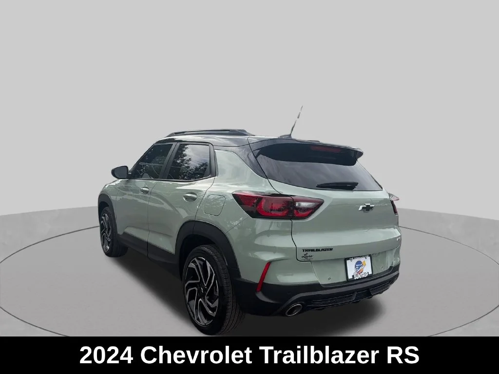 Used 2024 Green Chevrolet RS image 3