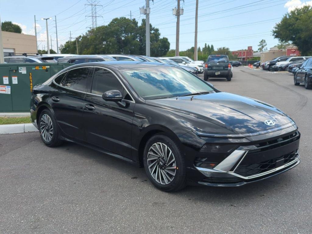 New 2026 Black Hyundai Limited image 2