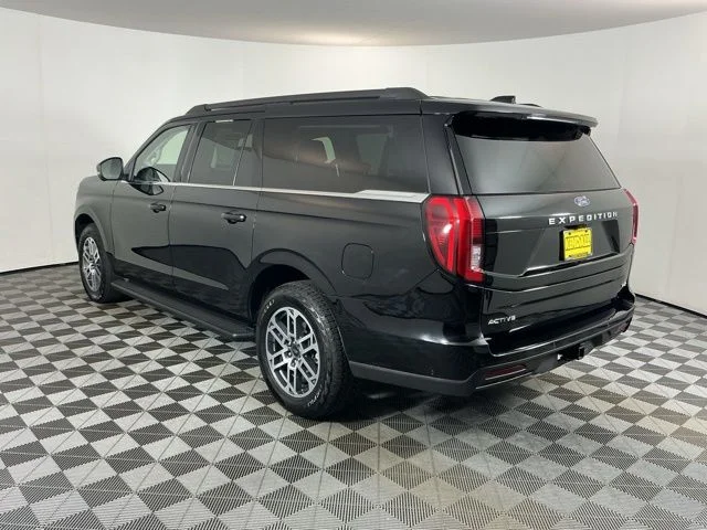 Used 2025 Black Metallic Ford Active image 7