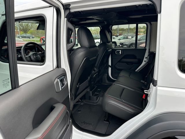 New 2026 Bright White Clear-Coat Exterior Paint Jeep 392 Moab image 13