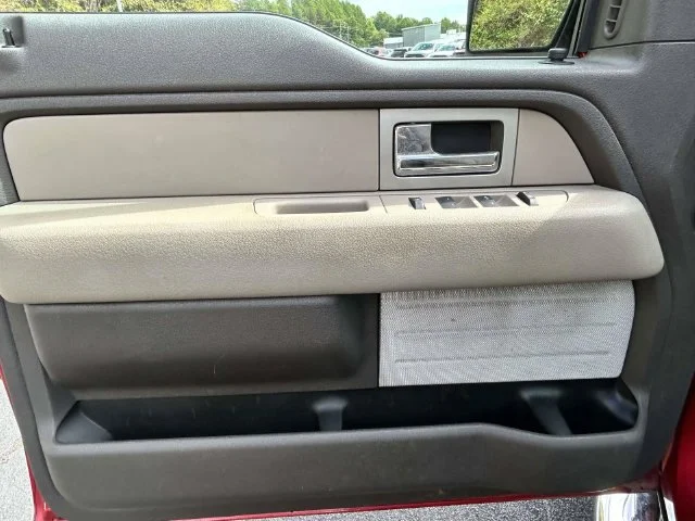 Used 2010 Red Candy Metallic Tinted Clearcoat Ford XLT image 19