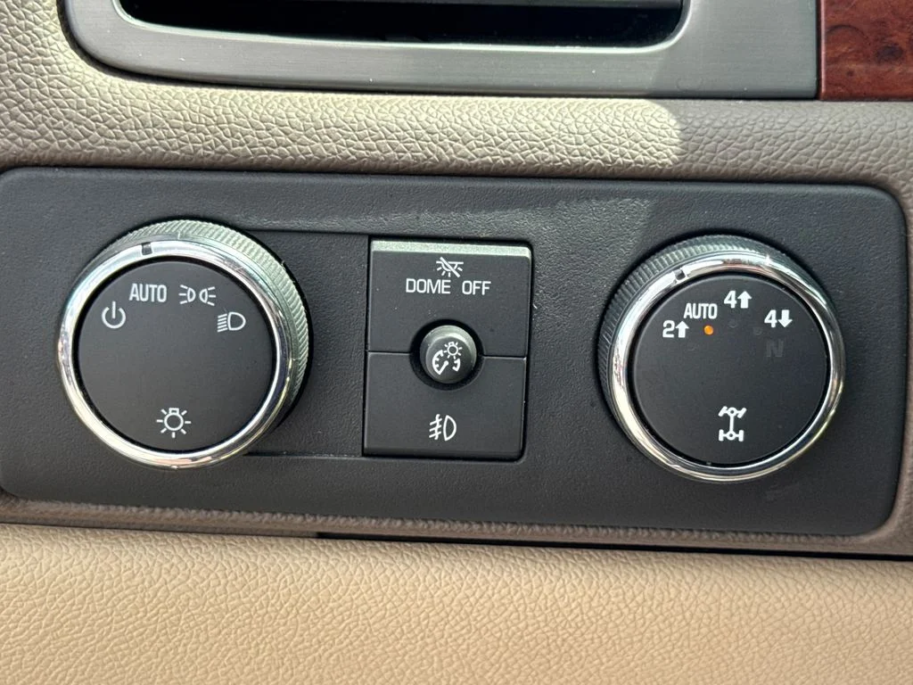 Used 2011 Gold Mist Metallic Chevrolet LT image 34