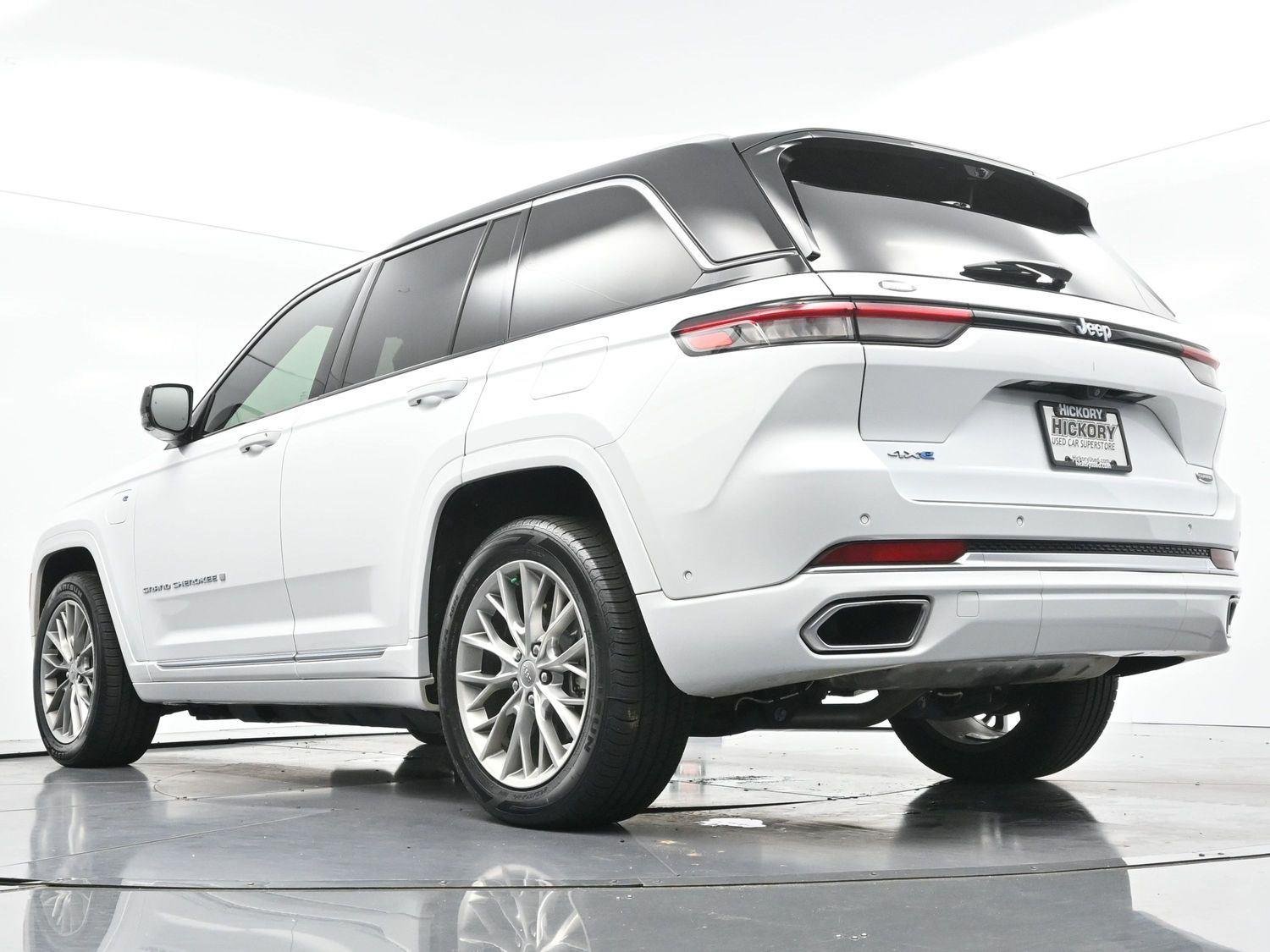 Used 2022 Bright White Clearcoat Jeep Summit image 52