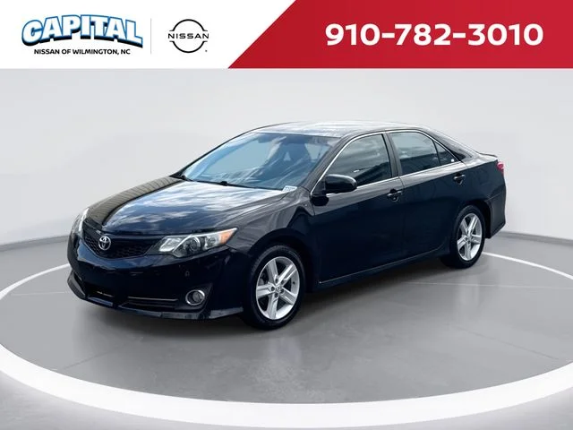 Used 2013 Black Toyota SE image 1