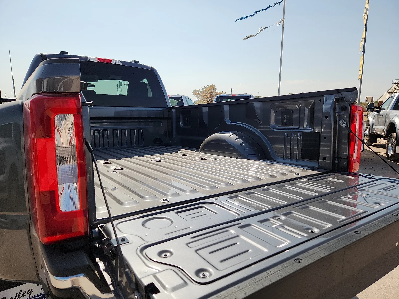 New 2027 Carbonized Gray Metallic Ford XLT image 12