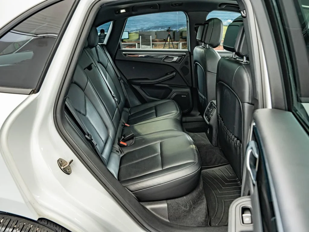 Used 2018 White Porsche  image 40