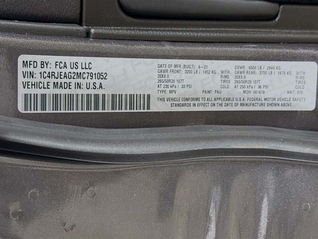 Used 2021 Granite Crystal Metallic Clearcoat Jeep Laredo X image 32
