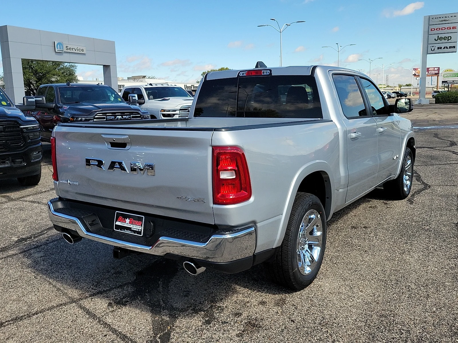 New 2027 Silver Zynith Ram LONE STAR CREW CAB 4X4 5