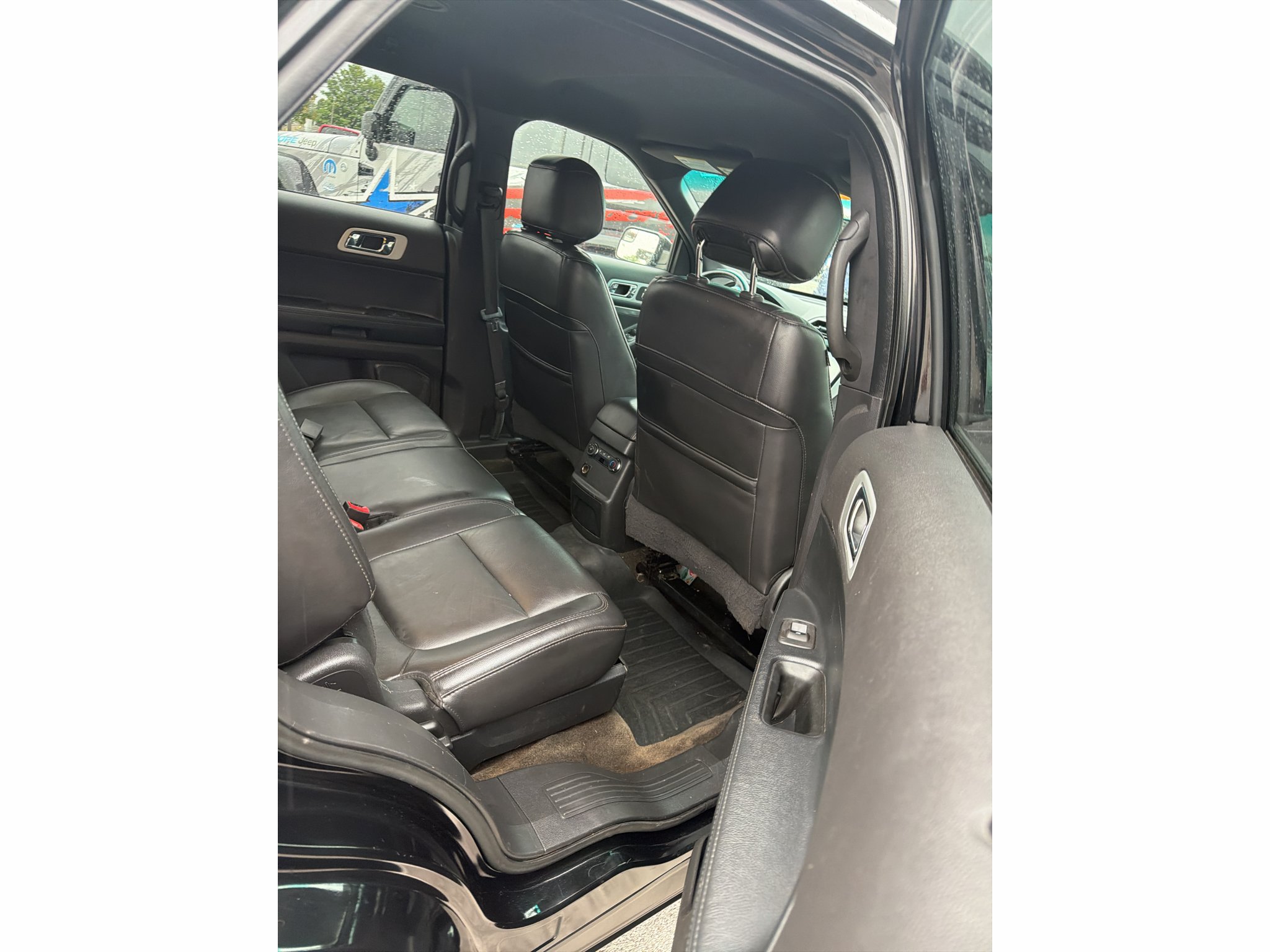 Used 2015 Tuxedo Black Metallic Ford XLT image 6