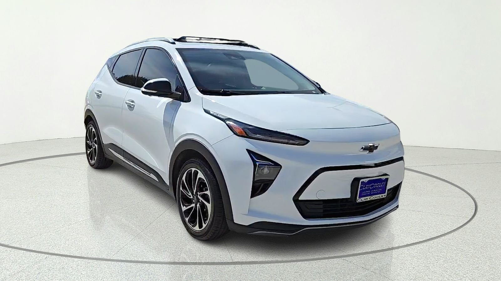 2022 Chevrolet Bolt EUV Premier's photo