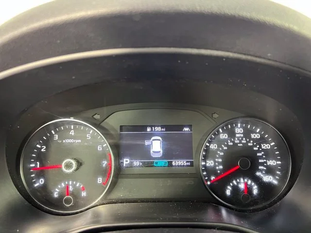 Used 2021 White Kia SX image 21