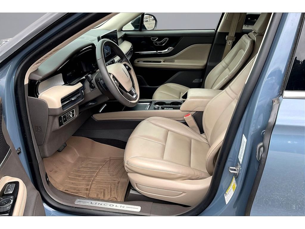 Used 2023  Lincoln Standard image 11