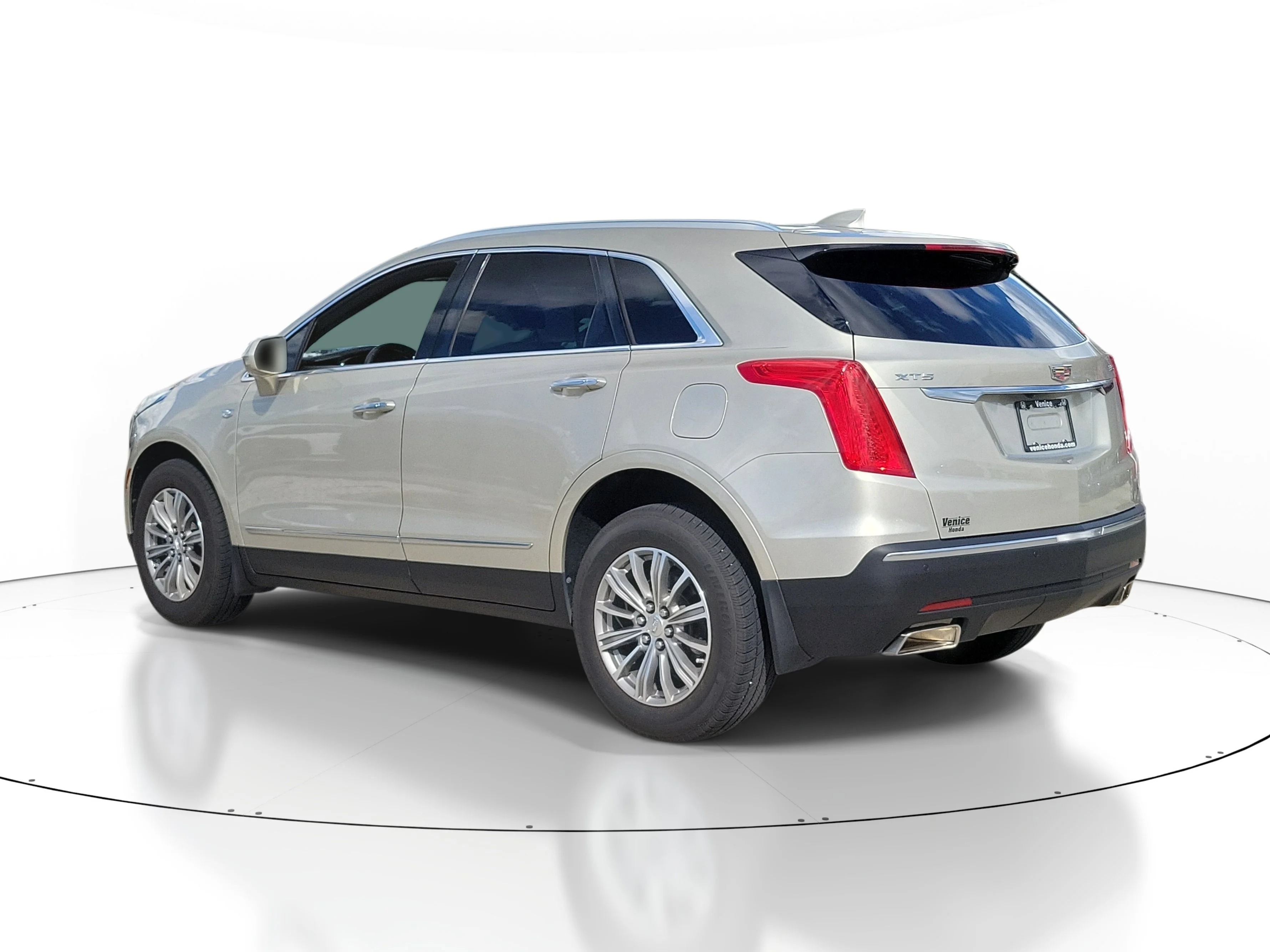 Used 2017 Silver Coast Metallic Cadillac Luxury FWD image 3