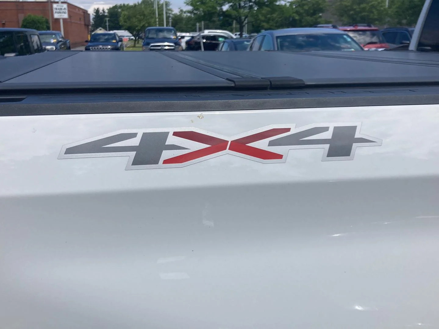Used 2021 Summit White Chevrolet Custom image 8