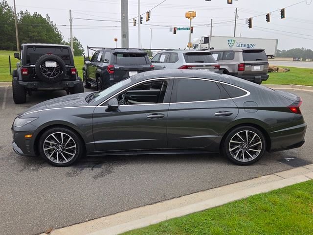 Used 2022 Gray Hyundai Limited image 4