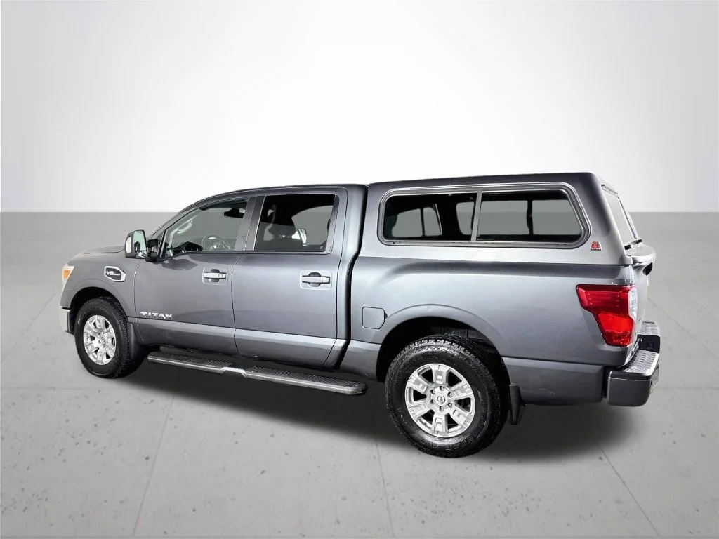 Used 2017 Gray Nissan SV image 8