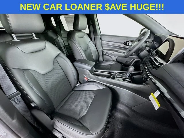 New 2026 Silver Zynith Metallic Clear-Coat Exterior Paint Jeep Latitude image 27