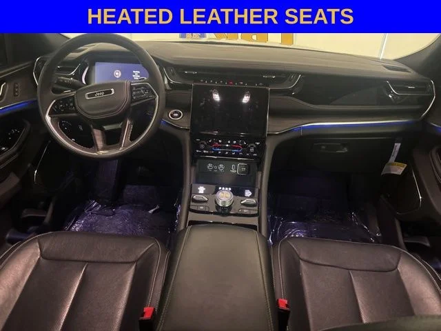 Used 2023 Silver Jeep Overland image 3
