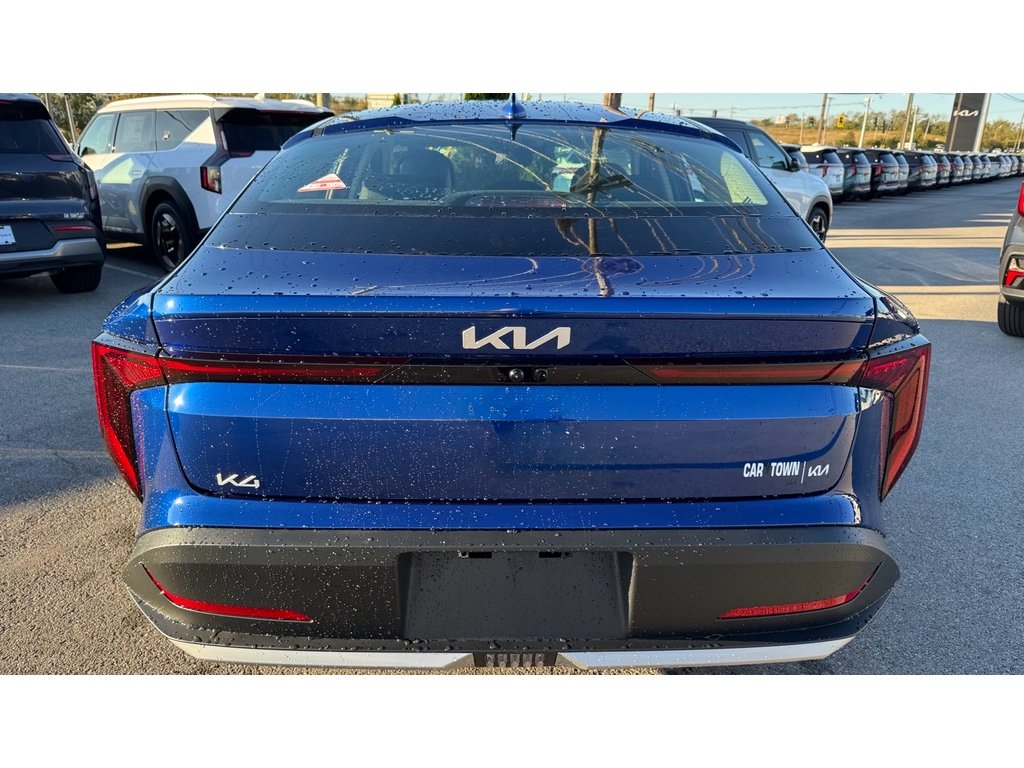 2025 Kia K4 LXS photo 2