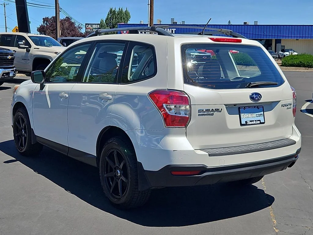 Used 2015 Satin White Pearl Subaru 2.5i image 4
