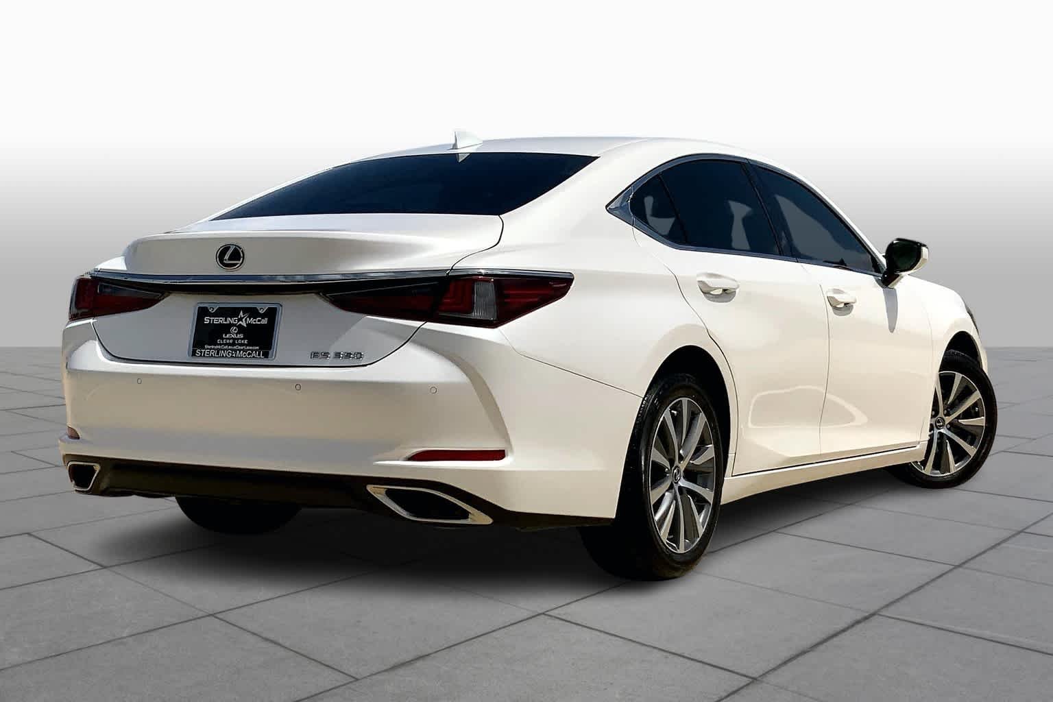 Used 2020 Eminent White Pearl Lexus  image 12
