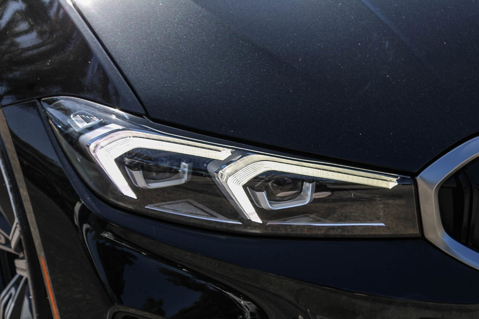 Used 2023 Black Sapphire Metallic BMW 330i image 9