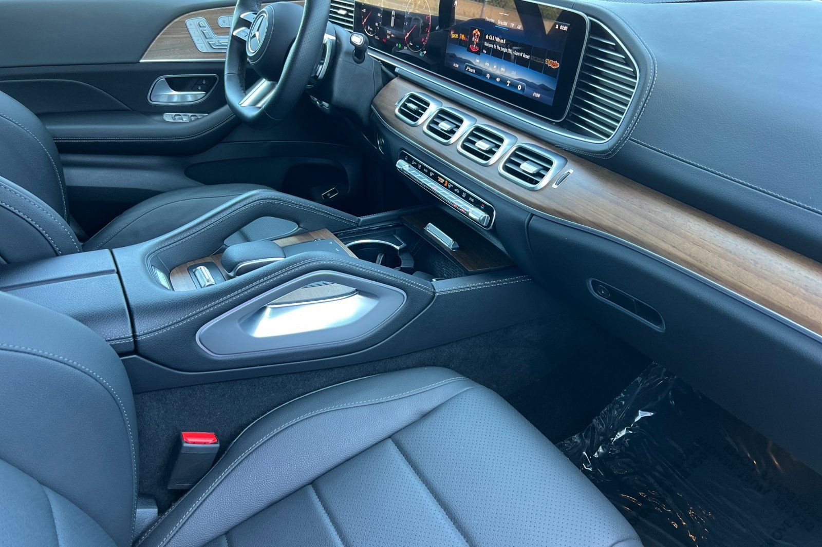 Used 2025 Selenite Grey Metallic Mercedes-Benz 450 image 20