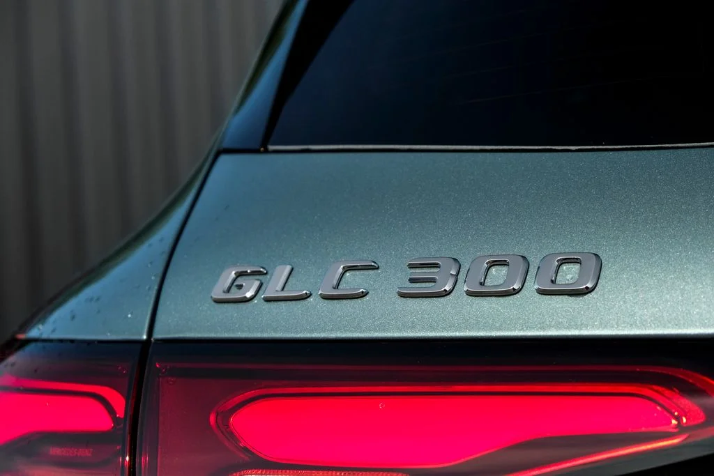 New 2026 Verde Silver Metallic Mercedes-Benz GLC 300 image 9