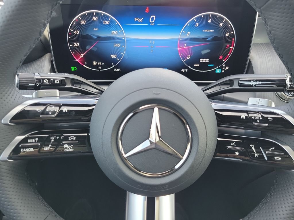 New 2027 Polar White Mercedes-Benz GLC 300 image 23
