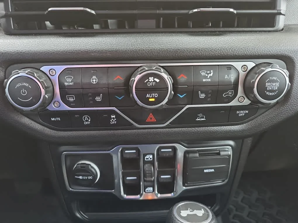 Used 2024 Hydro Blue Pearlcoat Jeep Sport S image 32