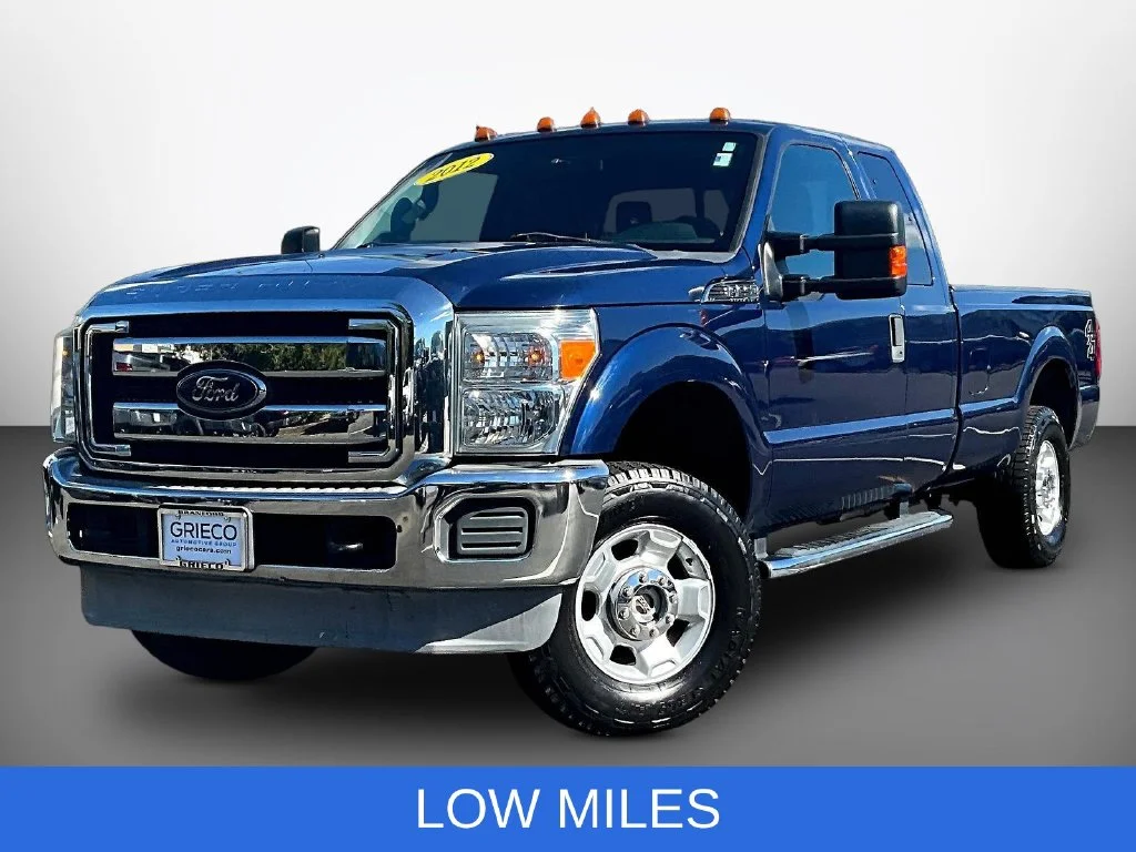Used 2012 Dark Blue Pearl Metallic Ford XLT image 3