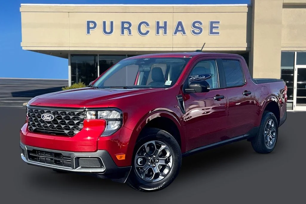 New 2026 Ruby Red Metallic Tinted Clearcoat Ford XLT image 2
