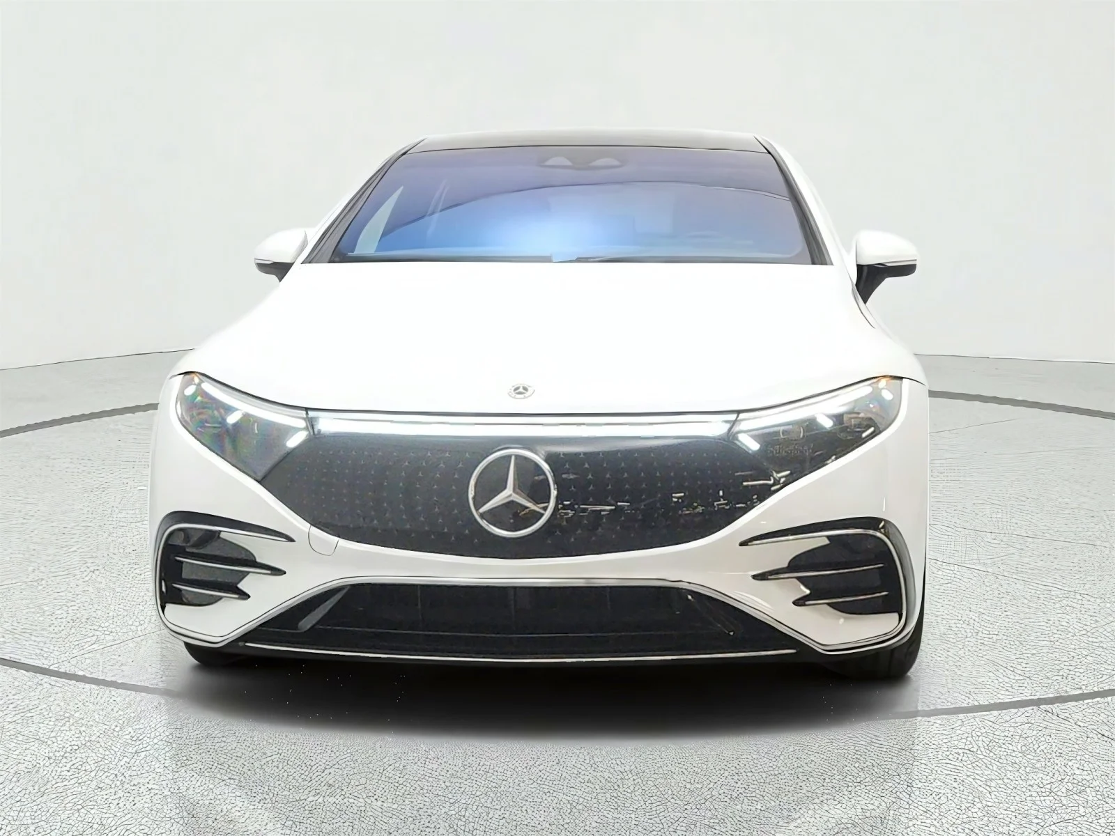Certified Used 2023 Polar White Mercedes-Benz EQS 450 4MATIC® Sedan image 2