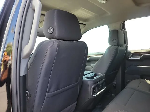 Used 2025 Onyx Black GMC Elevation image 26