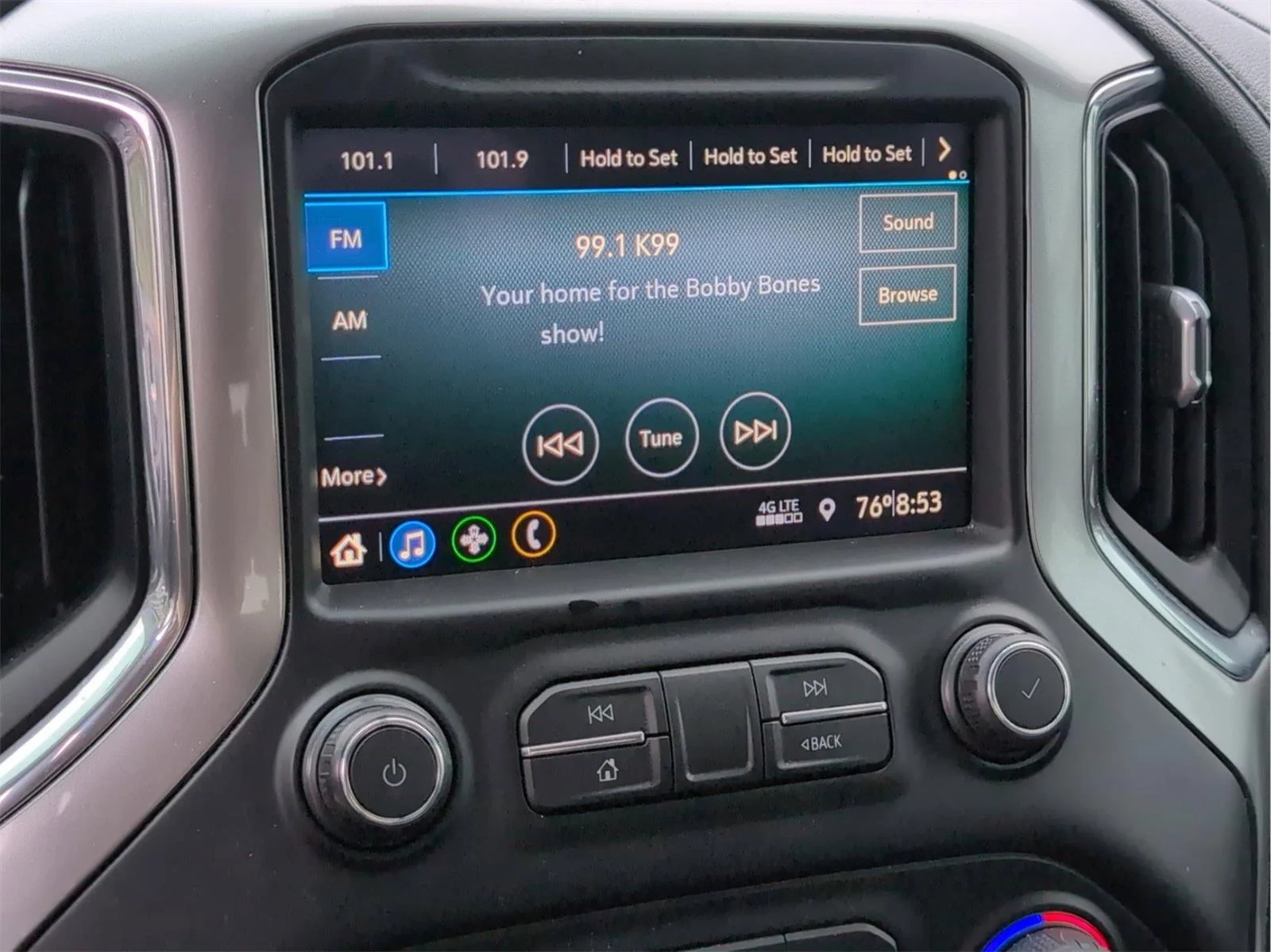 Used 2019 SUMMIT WHITE Chevrolet LT image 18