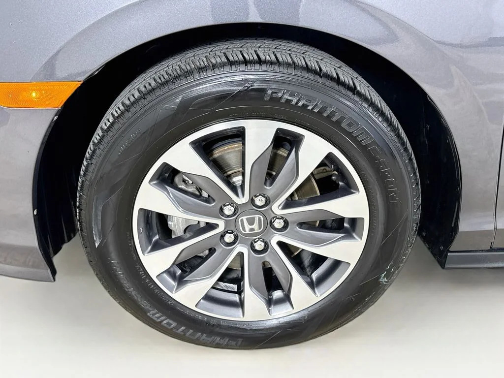 Used 2023 Gray Honda EX-L image 29