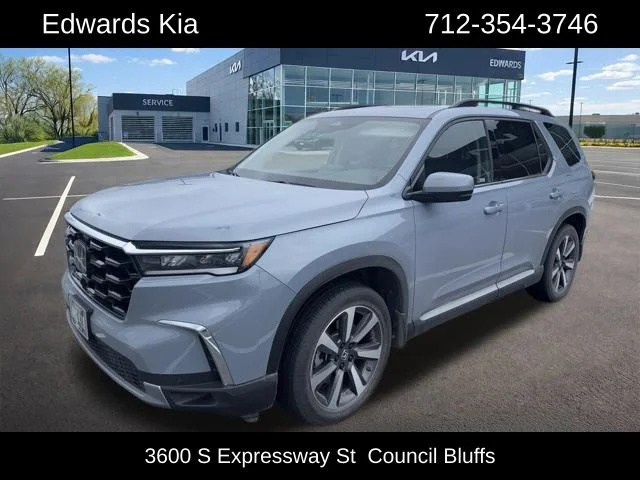 2024 Honda Pilot Touring AWD's photo