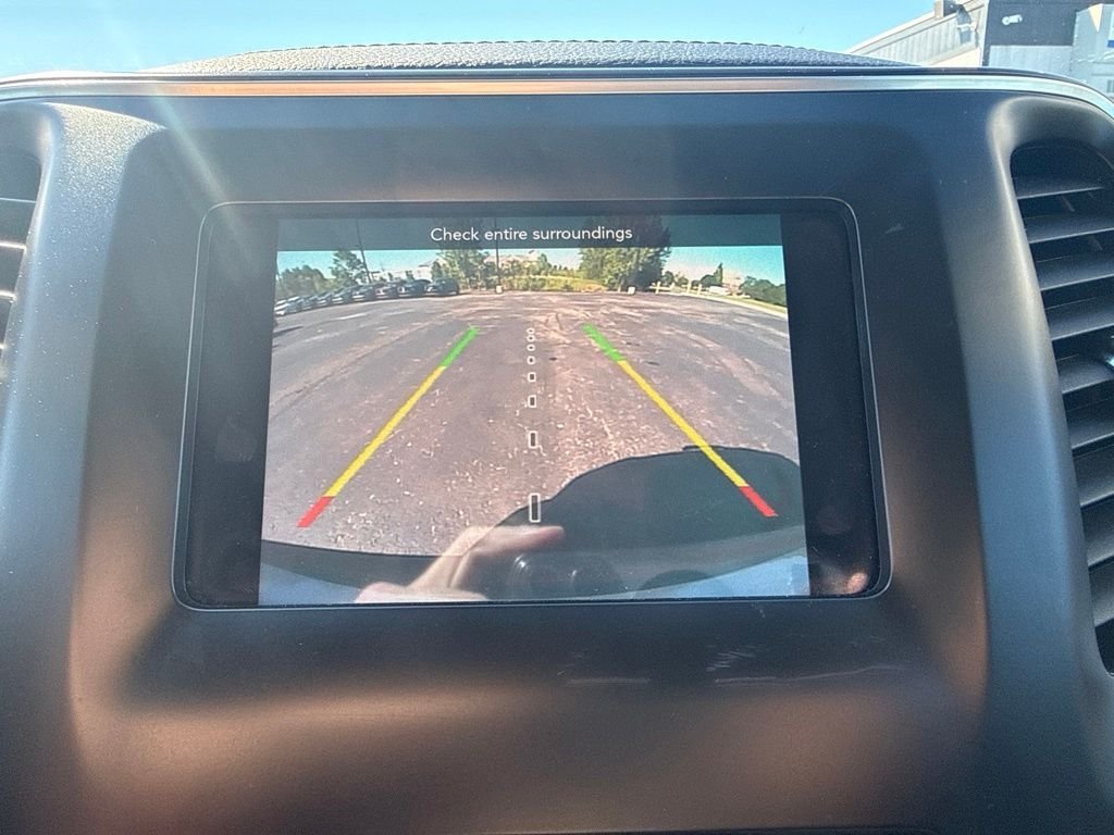 Used 2020 Silver Jeep Latitude Plus image 23