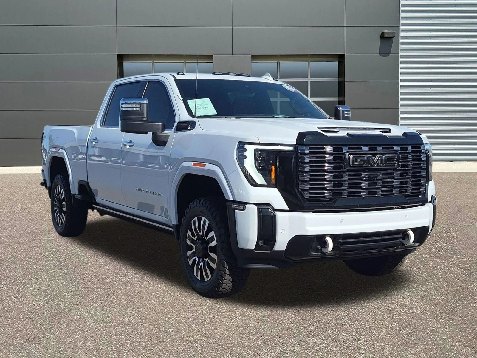 Used 2026 White Frost Tricoat GMC Denali Ultimate image 3