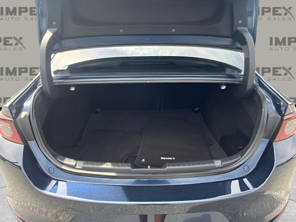 Used 2021 Blue Mazda Preferred 2.5 S image 19