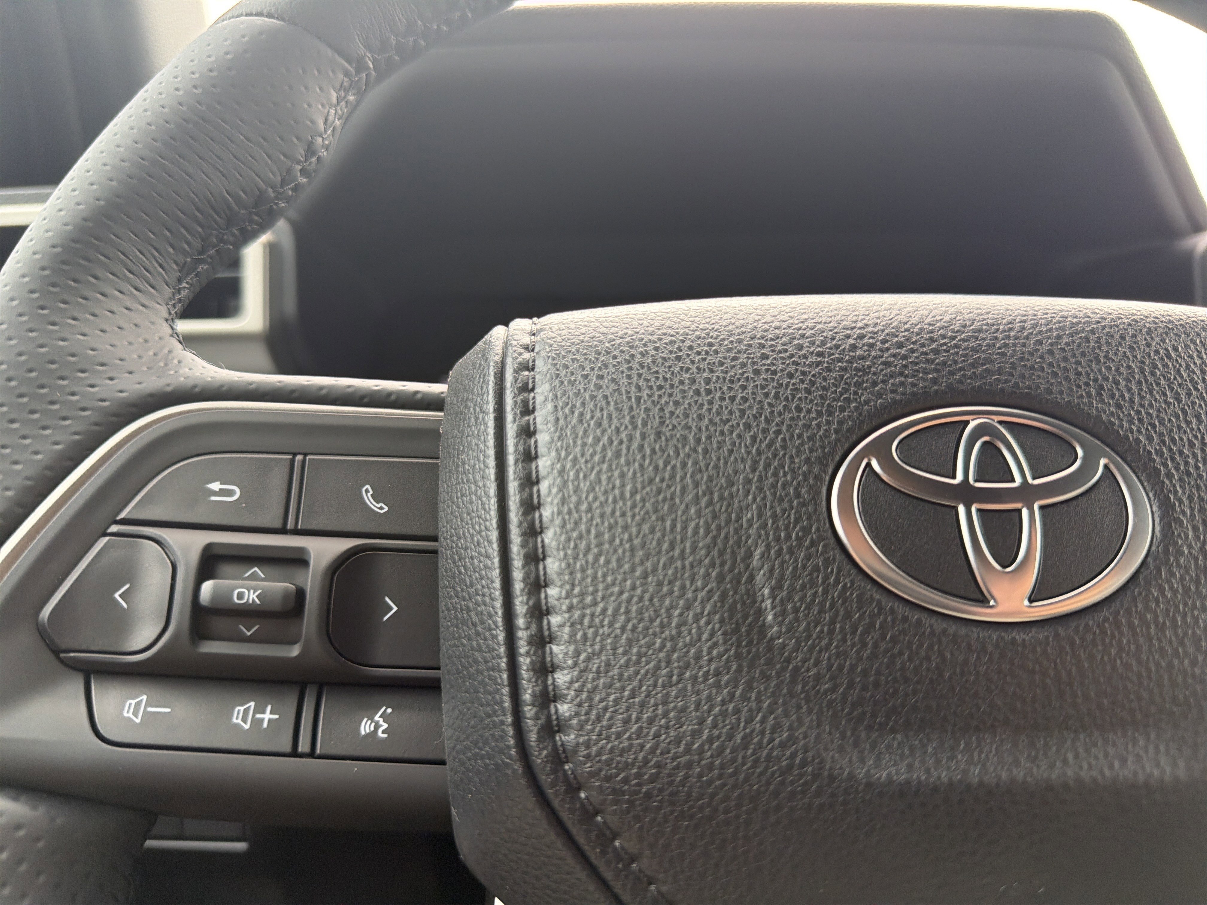 New 2026 Black Toyota SR5 image 27