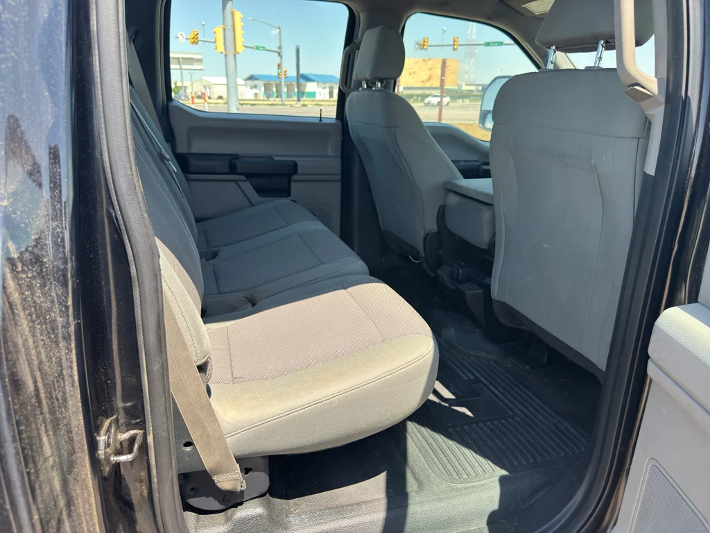 Used 2017 Shadow Black Ford XL image 15