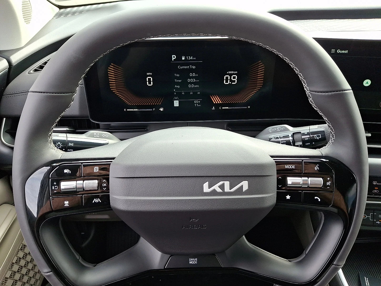 New 2027 Silver Kia LXS image 17