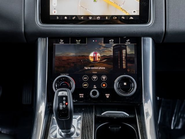 Used 2019 Fuji White Land Rover HSE image 24