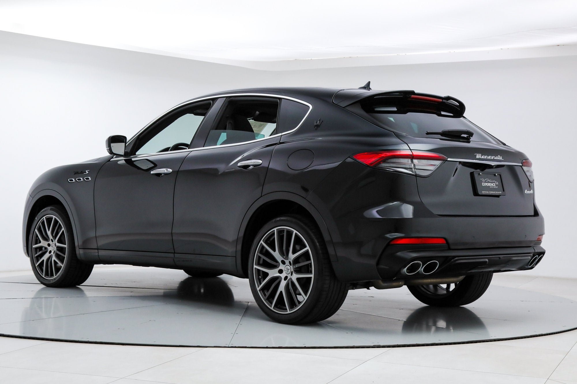 Used 2022 Black Maserati Modena S image 3