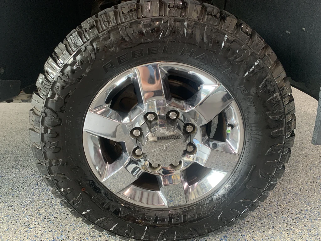 Used 2015 Summit White GMC SLE image 34