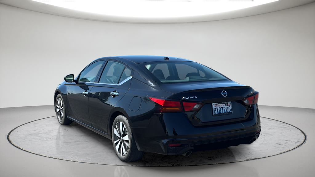 Used 2019 Black Nissan 2.5 SL image 12